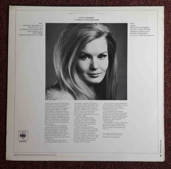 Lynn Anderson: A Woman Lives For Love | Vinyl LP, CBS